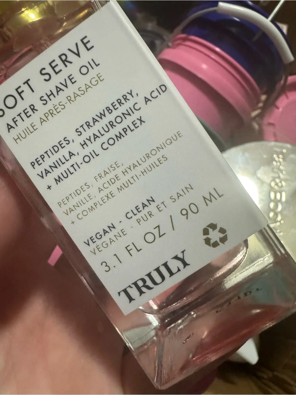 TRULY Brightening aftershave oil soft serve